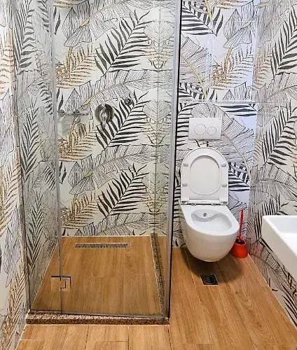 2v1 - Center 1 Apartamento Tirana