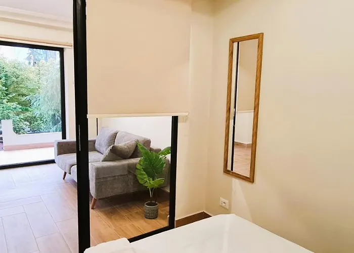 2v1 - Center 1 Apartamento Tirana