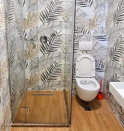 2v1 - Center 1 Appartement Tirana