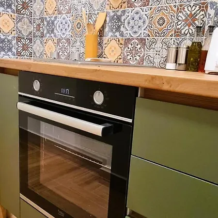 2v1 - Center 1 公寓 *